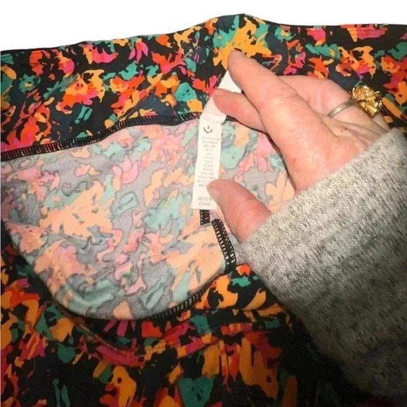 Lularoe TC2 orange & black floral leggings .OG designer Patrick quality & fit. - Picture 4 of 5